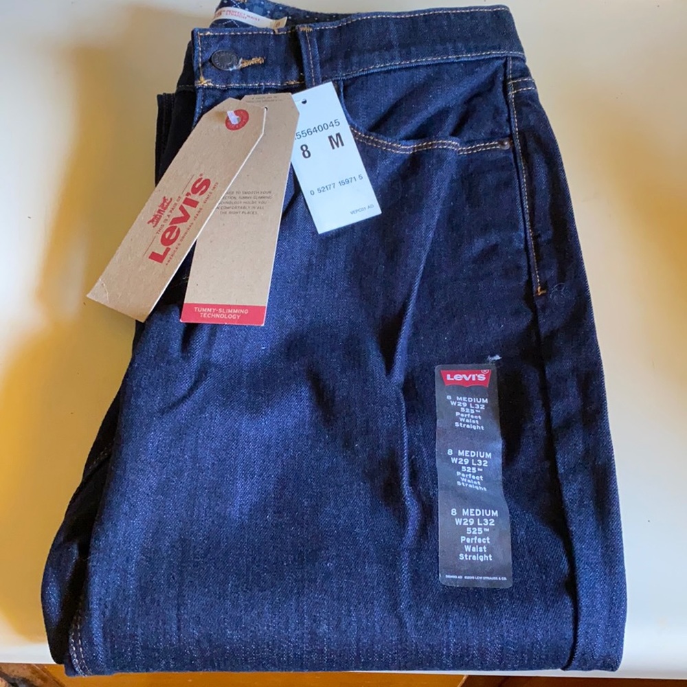 NWT Levi’s Perfect Waist Straight Jeans 8